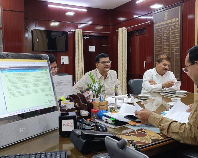 JAIPUR: बजट घोषणाओं को धरातल पर उतारने में जुट जाएं JAIPUR: बजट घोषणाओं को धरातल पर उतारने में जुट जाएं