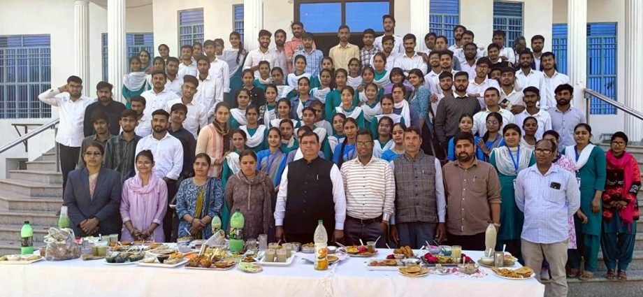 KOTPUTLI-BEHROR: टीटी कॉलेज में सात दिवसीय शिविर संपन्न KOTPUTLI-BEHROR: टीटी कॉलेज में सात दिवसीय शिविर संपन्न