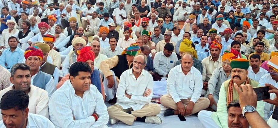 KOTPUTLI-BEHROR: बनेठी के मेले में दर्जनों पहलवानों ने दिखाई ताकत KOTPUTLI-BEHROR: बनेठी के मेले में दर्जनों पहलवानों ने दिखाई ताकत