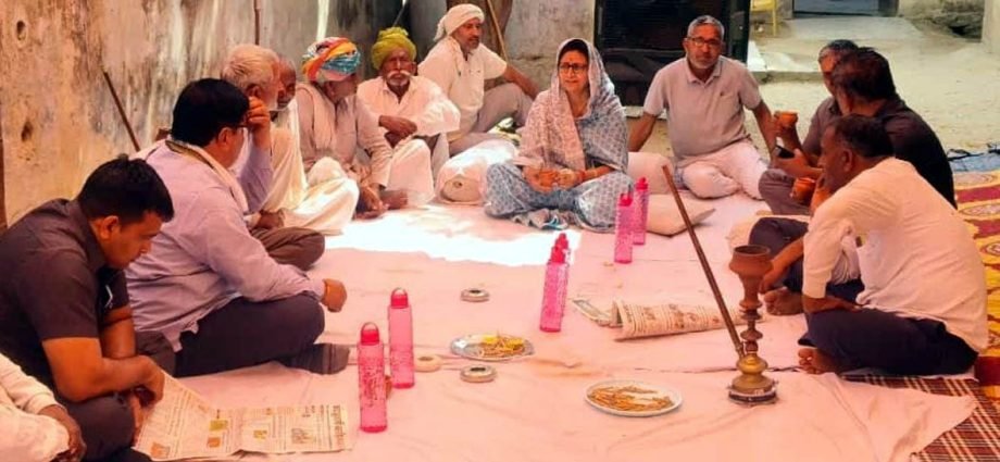 KOTPUTLI-BEHROR: बनवारी के निधन पर जताई शोक संवेदना KOTPUTLI-BEHROR: बनवारी के निधन पर जताई शोक संवेदना