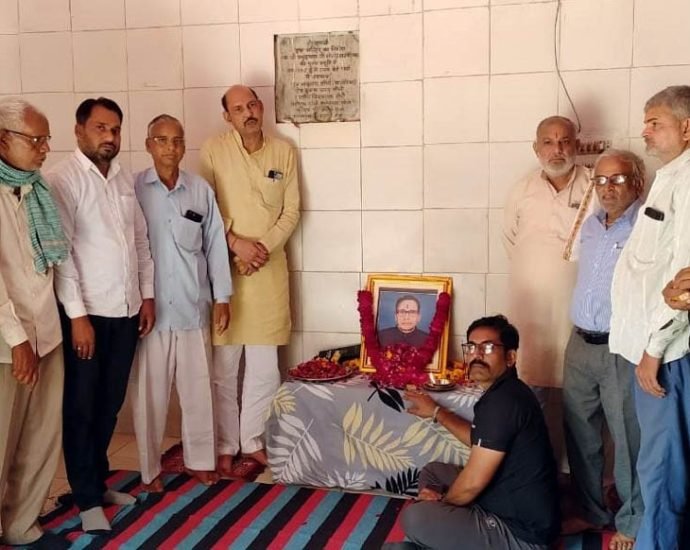 KOTPUTLI-BEHROR: संघर्ष में शास्त्री के योगदान को किया याद KOTPUTLI-BEHROR: संघर्ष में शास्त्री के योगदान को किया याद