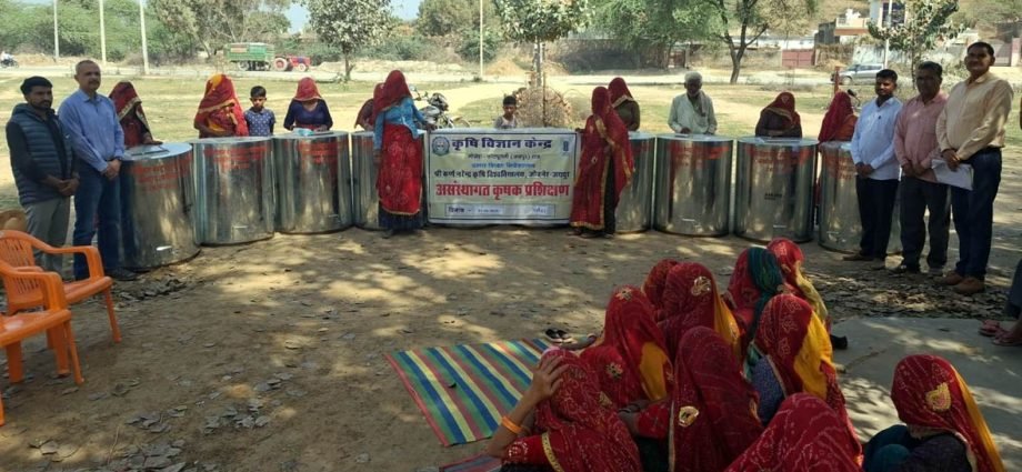 KOTPUTLI-BEHROR: किसानों को मिली आधुनिक खेती की जानकारी KOTPUTLI-BEHROR: किसानों को मिली आधुनिक खेती की जानकारी