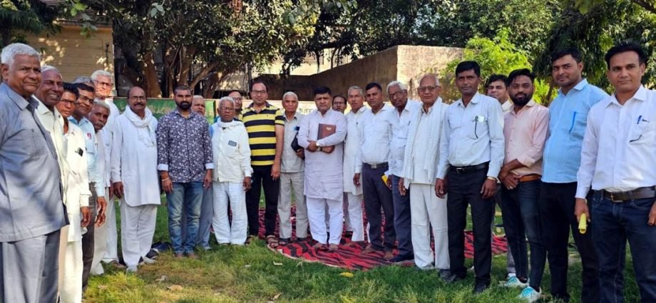 KOTPUTLI-BEHROR: कोटपूतली धानका समाज की गुदड़ी महापंचायत KOTPUTLI-BEHROR: कोटपूतली धानका समाज की गुदड़ी महापंचायत