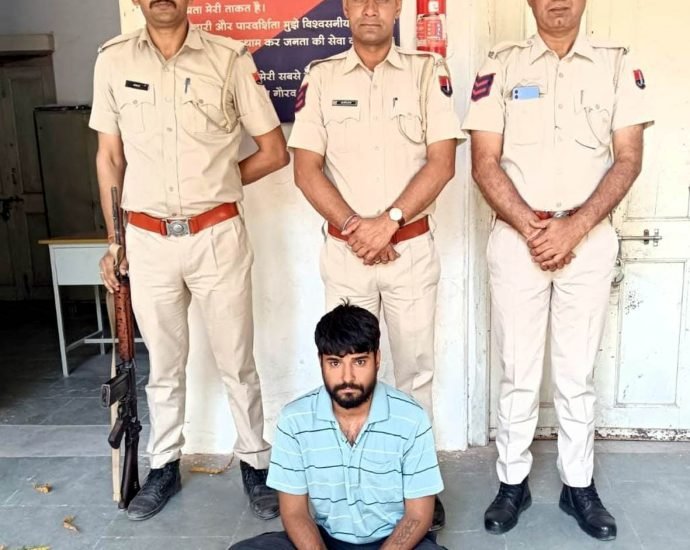 KOTPUTLI-BEHROR: नकबजनी के मामले में पांच माह से फरार आरोपी गिरफ्तार KOTPUTLI-BEHROR: नकबजनी के मामले में पांच माह से फरार आरोपी गिरफ्तार