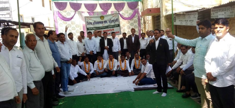 KOTPUTLI-BEHROR: जिला न्यायालय के लिए वकीलों का आंदोलन जारी KOTPUTLI-BEHROR: जिला न्यायालय के लिए वकीलों का आंदोलन जारी