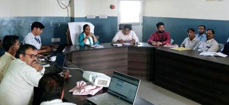 KOTPUTLI-BEHROR: कम प्रगति वाले संस्थानों पर होगी कार्रवाई: कलेक्टर KOTPUTLI-BEHROR: कम प्रगति वाले संस्थानों पर होगी कार्रवाई: कलेक्टर