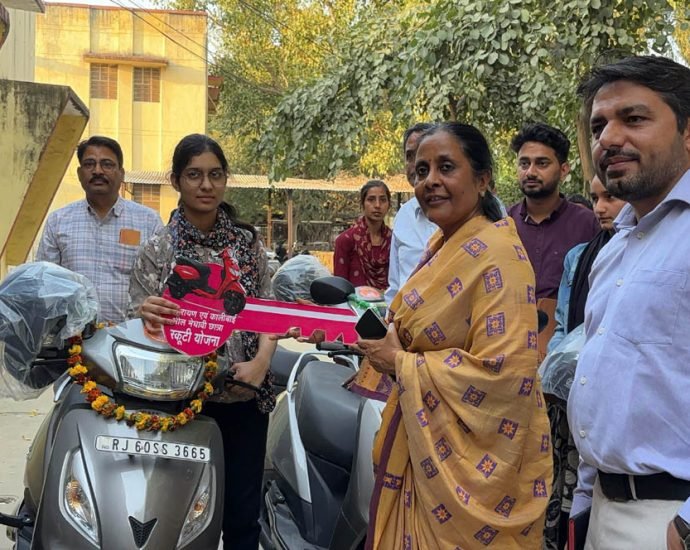 KOTPUTLI-BEHROR: उत्साह से हुआ राजस्थान दिवस समारोह का आगाज KOTPUTLI-BEHROR: उत्साह से हुआ राजस्थान दिवस समारोह का आगाज