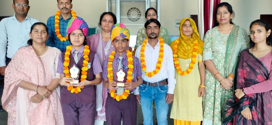 KOTPUTLI-BEHROR: राजधानी स्कूल के होनहारों का नवोदय में चयन KOTPUTLI-BEHROR: राजधानी स्कूल के होनहारों का नवोदय में चयन