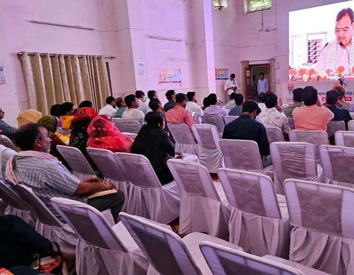 KOTPUTLI-BEHROR: कोटपूतली-बहरोड़ में ‘सुशासन समारोह’ की पोल खुली KOTPUTLI-BEHROR: कोटपूतली-बहरोड़ में ‘सुशासन समारोह’ की पोल खुली