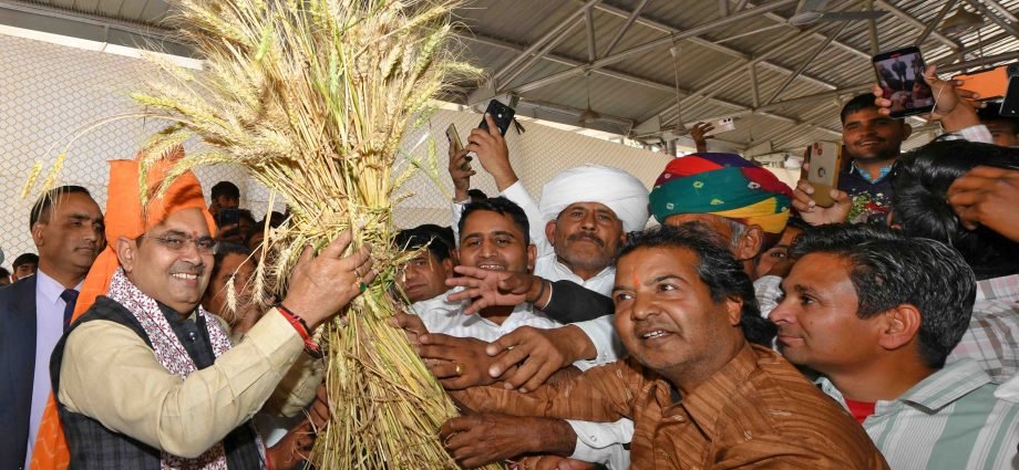 JAIPUR: बजट सौगातों के लिए आमजन ने जताया मुख्यमंत्री का आभार JAIPUR: बजट सौगातों के लिए आमजन ने जताया मुख्यमंत्री का आभार