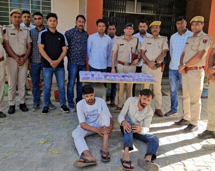 KOTPUTLI-BEHROR: अवैध हथियारों के खिलाफ पुलिस की बड़ी कार्रवाई KOTPUTLI-BEHROR: अवैध हथियारों के खिलाफ पुलिस की बड़ी कार्रवाई