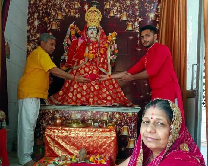 KOTPUTLI-BEHROR: मंदिरों और घर-घर में हुई घट स्थापना KOTPUTLI-BEHROR: मंदिरों और घर-घर में हुई घट स्थापना