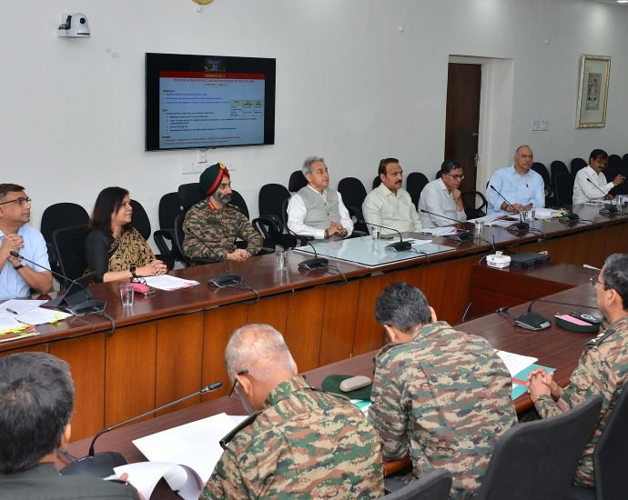 JAIPUR: सेना के मुद्दों का समाधान प्राथमिकता से किया जाएगा – मुख्य सचिव JAIPUR: सेना के मुद्दों का समाधान प्राथमिकता से किया जाएगा – मुख्य सचिव