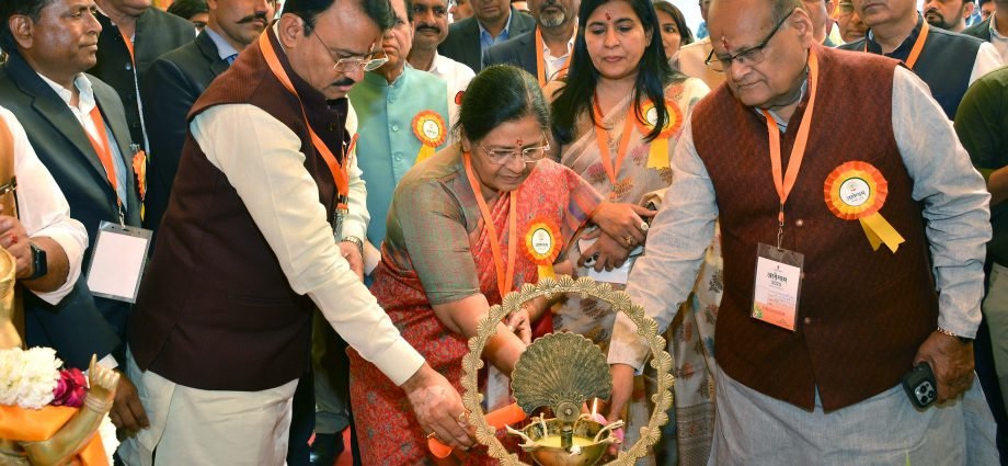 JAIPUR: राज्य स्तरीय आरोग्य मेला-2025 का भव्य शुभारंभ JAIPUR: राज्य स्तरीय आरोग्य मेला-2025 का भव्य शुभारंभ