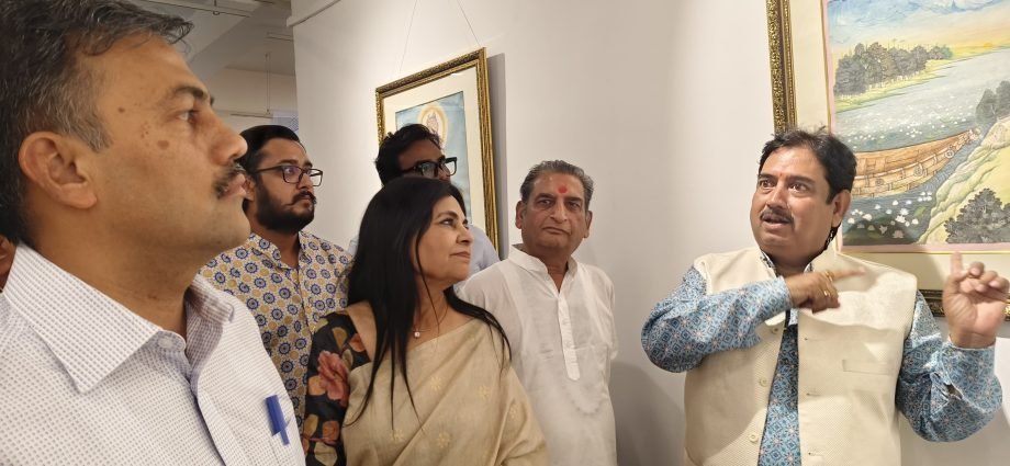 JAIPUR: सृजन कला प्रदर्शनी का भव्य उद्घाटन JAIPUR: सृजन कला प्रदर्शनी का भव्य उद्घाटन