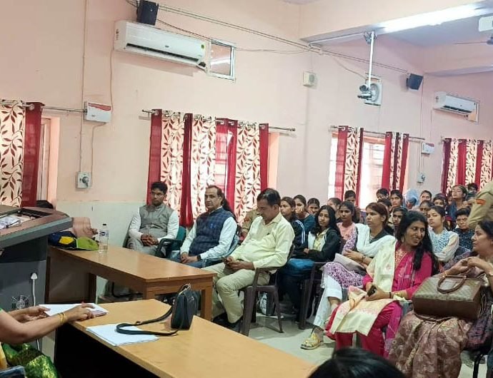 KOTPUTLI-BEHROR: विशेष प्रशिक्षण: 300 से अधिक छात्र लाभान्वित KOTPUTLI-BEHROR: विशेष प्रशिक्षण: 300 से अधिक छात्र लाभान्वित