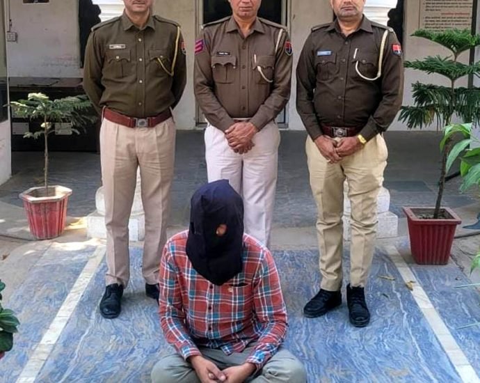 KOTPUTLI-BEHROR: चाकूबाजी में घायल व्यक्ति की मौत, आरोपी गिरफ्तार KOTPUTLI-BEHROR: चाकूबाजी में घायल व्यक्ति की मौत, आरोपी गिरफ्तार