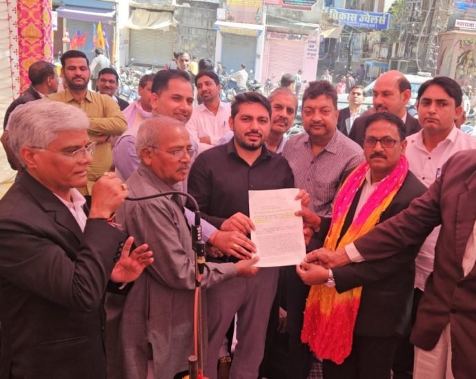 KOTPUTLI-BEHROR: डीजे कोर्ट की मांग: गजब की एकजुटता और समर्थन KOTPUTLI-BEHROR: डीजे कोर्ट की मांग: गजब की एकजुटता और समर्थन