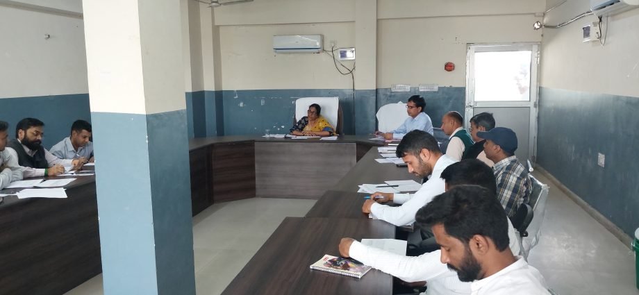 KOTPUTLI-BEHROR: विकास की रफ्तार तेज: जिला कलक्टर ने दिए समयबद्ध कार्य पूर्ण करने के निर्देश KOTPUTLI-BEHROR: विकास की रफ्तार तेज: जिला कलक्टर ने दिए समयबद्ध कार्य पूर्ण करने के निर्देश