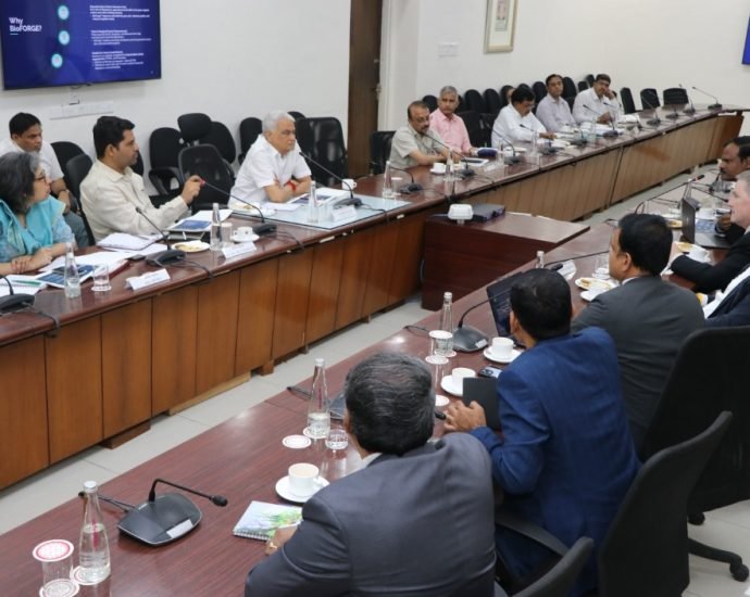 JAIPUR: राज्य सरकार जलवायु विकास एवं नेतृत्व के लिए प्रतिबद्ध— कृषि एवं उद्यानिकी मंत्री JAIPUR: राज्य सरकार जलवायु विकास एवं नेतृत्व के लिए प्रतिबद्ध— कृषि एवं उद्यानिकी मंत्री