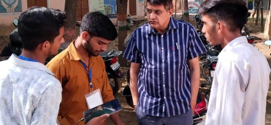KOTPUTLI-BEHROR: जेल प्रहरी भर्ती परीक्षा: सख्त पहरा और कड़ी निगरानी