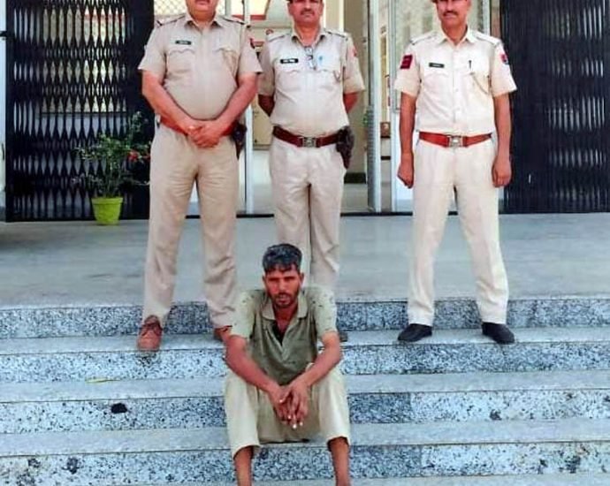 KOTPUTLI-BEHROR: अफीम डोडा चूरा सहित एक आरोपी गिरफ्तार KOTPUTLI-BEHROR: अफीम डोडा चूरा सहित एक आरोपी गिरफ्तार