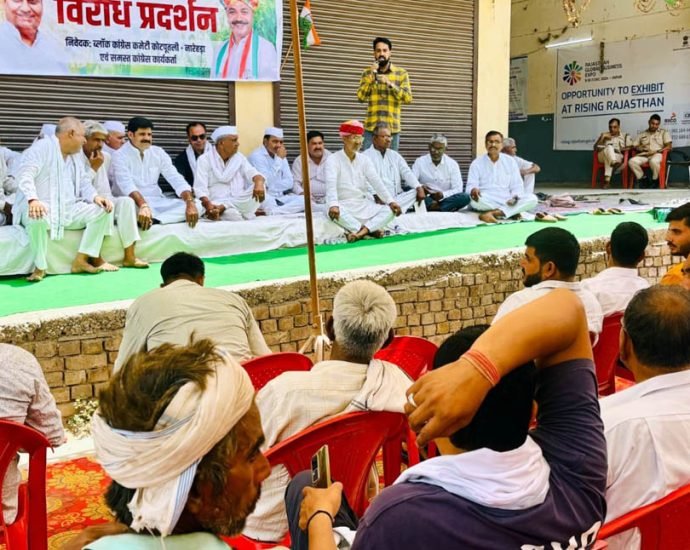 KOTPUTLI-BEHROR: गरजा जनआक्रोश: ‘लोकतंत्र बचाओ-तानाशाही हटाओ’ KOTPUTLI-BEHROR: गरजा जनआक्रोश: ‘लोकतंत्र बचाओ-तानाशाही हटाओ’