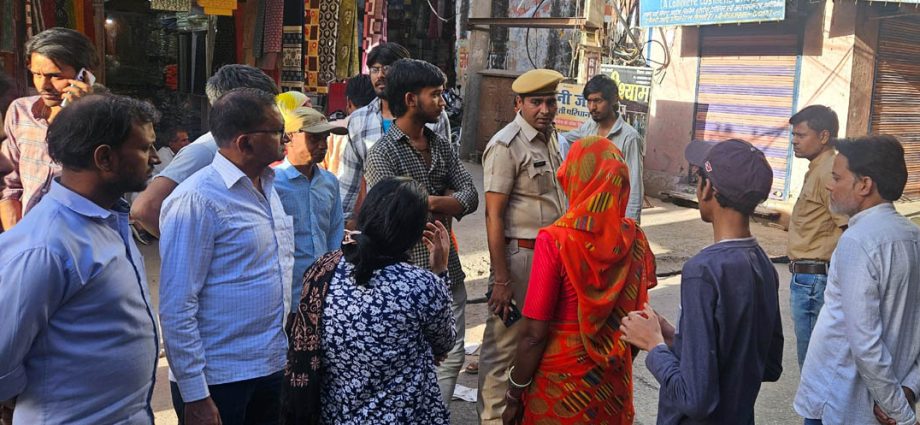 KOTPUTLI-BEHROR: शादी की शॉपिंग करने आई युवती का बैग गायब