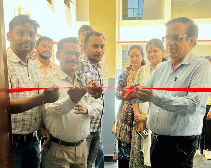 KOTPUTLI-BEHROR: कृषि महाविद्यालय में पुस्तक प्रदर्शनी का आयोजन