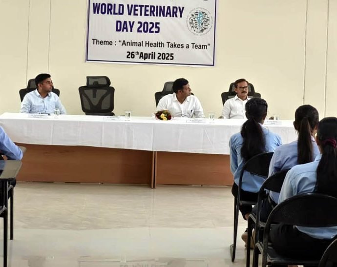 KOTPUTLI-BEHROR: कृषि महाविद्यालय में मनाया विश्व पशु चिकित्सा दिवस KOTPUTLI-BEHROR: कृषि महाविद्यालय में मनाया विश्व पशु चिकित्सा दिवस