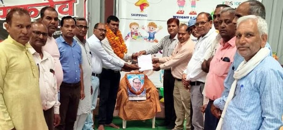 KOTPUTLI-BEHROR: सुबेसिंह सामरिया बने शिक्षक संघ के अध्यक्ष KOTPUTLI-BEHROR: सुबेसिंह सामरिया बने शिक्षक संघ के अध्यक्ष