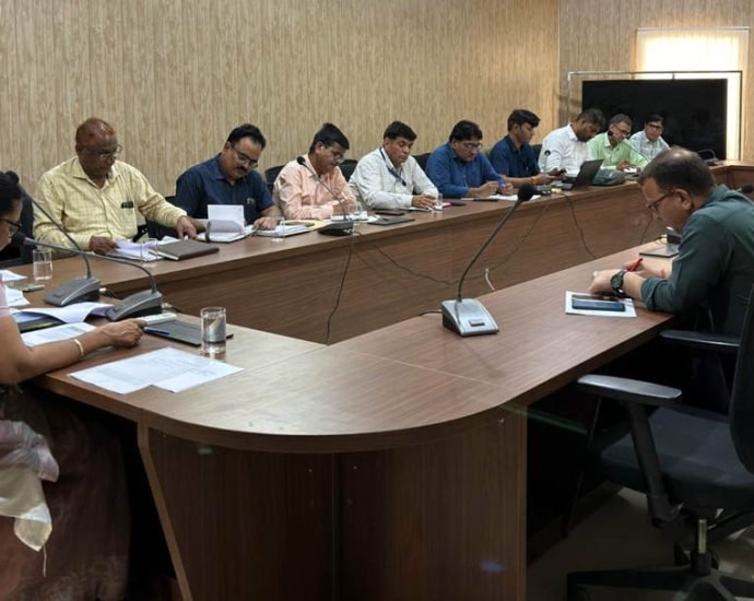 KOTPUTLI-BEHROR: समस्याओं का तुरंत समाधान करें अधिकारी: कलेक्टर KOTPUTLI-BEHROR: समस्याओं का तुरंत समाधान करें अधिकारी: कलेक्टर