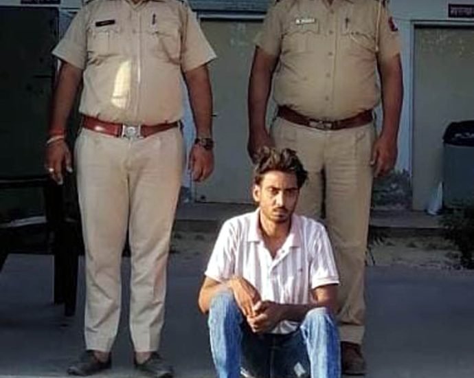 KOTPUTLI-BEHROR: हथियार पोस्ट करने वाले आरोपी को किया गिरफ्तार KOTPUTLI-BEHROR: हथियार पोस्ट करने वाले आरोपी को किया गिरफ्तार