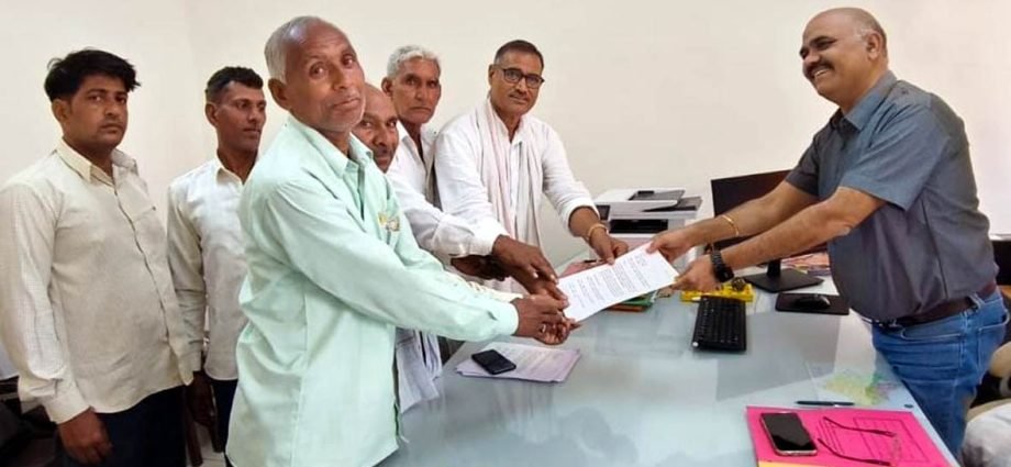 KOTPUTLI-BEHROR: पवाना अहीर में अवैध खनन पर भडक़े ग्रामीण