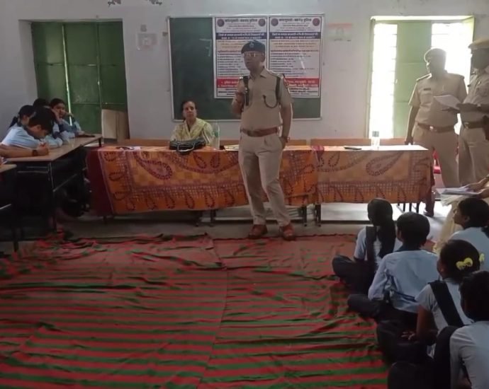 KOTPUTLI-BEHROR: प्रतियोगिताओं व वृक्षारोपण से सजी जागरुकता की अलख KOTPUTLI-BEHROR: प्रतियोगिताओं व वृक्षारोपण से सजी जागरुकता की अलख