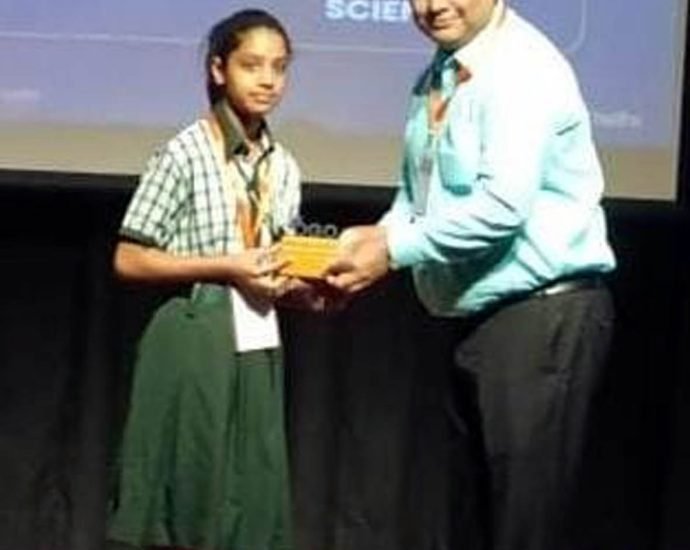 KOTPUTLI-BEHROR: राष्ट्रीय साइंस ओलंपियाड में दीक्षा ने फहराया परचम KOTPUTLI-BEHROR: राष्ट्रीय साइंस ओलंपियाड में दीक्षा ने फहराया परचम