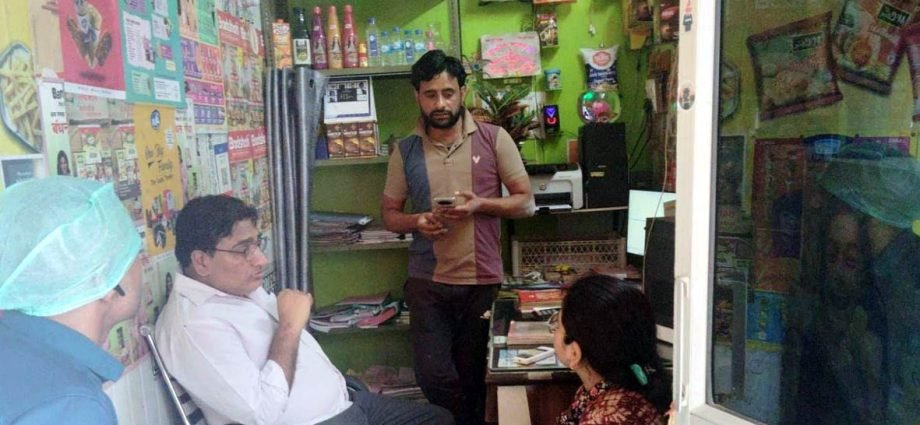 KOTPUTLI-BEHROR: शुद्ध आहार अभियान: मिष्ठान भंडारों पर छापेमारी KOTPUTLI-BEHROR: शुद्ध आहार अभियान: मिष्ठान भंडारों पर छापेमारी