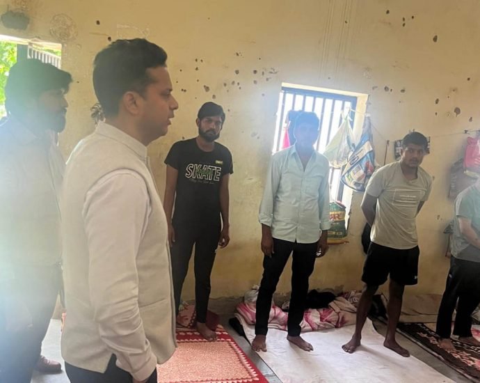 KOTPUTLI-BEHROR: विधिक प्राधिकरण के सचिव ने किया जेल का निरीक्षण