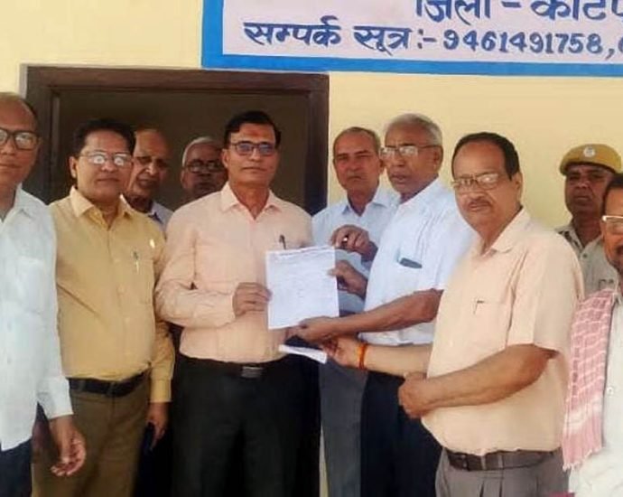 KOTPUTLI-BEHROR: पेंशन निदेशक को सौंपा ज्ञापन, मांगों के समाधान की उठाई मांग KOTPUTLI-BEHROR: पेंशन निदेशक को सौंपा ज्ञापन, मांगों के समाधान की उठाई मांग