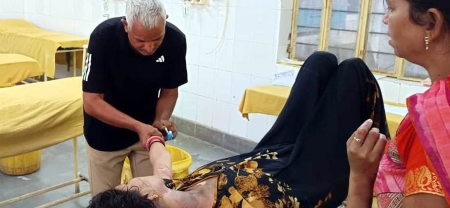 KOTPUTLI-BEHROR: गैस लीकेज से लगी आग, महिला झुलसी KOTPUTLI-BEHROR: गैस लीकेज से लगी आग, महिला झुलसी