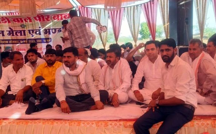KOTPUTLI-BEHROR: भालोजी में श्री पहाड़ी वाले पीर बाबा का मेला