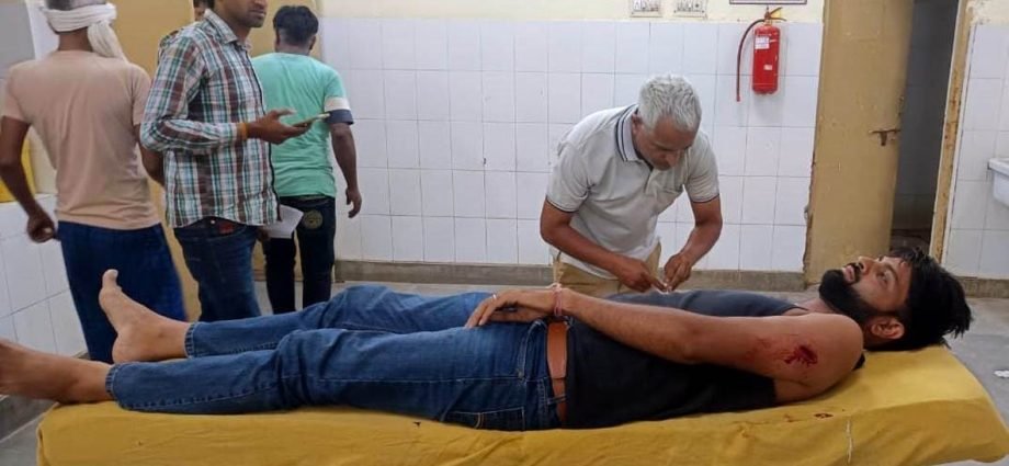 KOTPUTLI-BEHROR: फाइनेंस रिकवरी करने आए युवक पर फायरिंग KOTPUTLI-BEHROR: फाइनेंस रिकवरी करने आए युवक पर फायरिंग