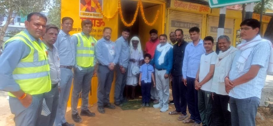 KOTPUTLI-BEHROR: राहत: राहगीरों के लिए हुई प्याऊ की शुरुआत KOTPUTLI-BEHROR: राहत: राहगीरों के लिए हुई प्याऊ की शुरुआत