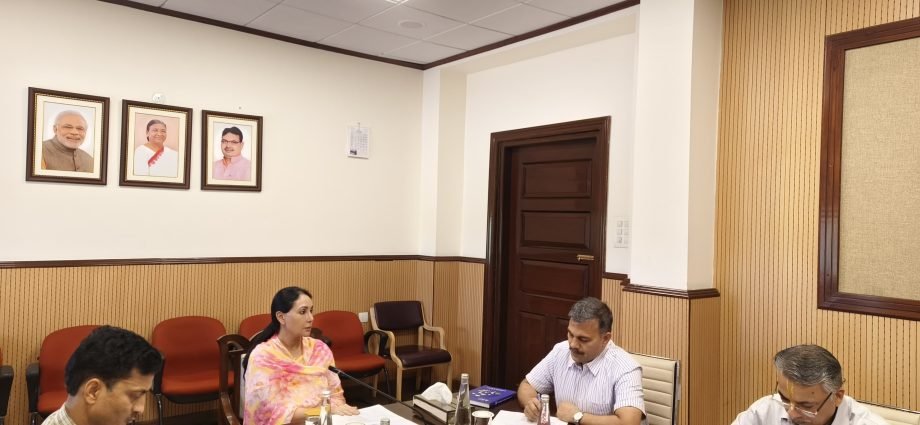 JAIPUR: राज्य में पर्यटन नीति, फिल्म नीति शीघ्रता से हो जारी – उपमुख्यमंत्री दिया कुमारी JAIPUR: राज्य में पर्यटन नीति, फिल्म नीति शीघ्रता से हो जारी – उपमुख्यमंत्री दिया कुमारी