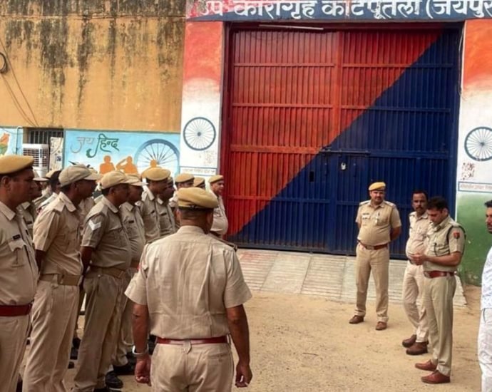 KOTPUTLI-BEHROR: उप कारागृह कोटपूतली में चला सघन चैकिंग अभियान