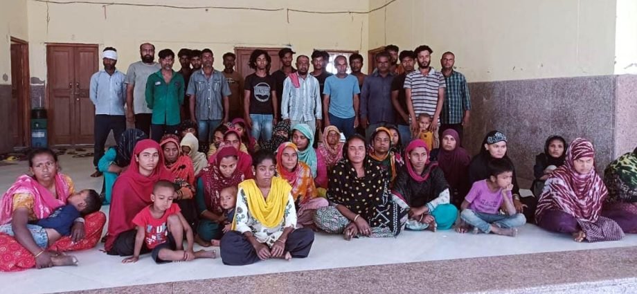 KOTPUTLI-BEHROR: बांग्लादेशियों की तलाश में दिन भर दौड़ रही पुलिस KOTPUTLI-BEHROR: बांग्लादेशियों की तलाश में दिन भर दौड़ रही पुलिस