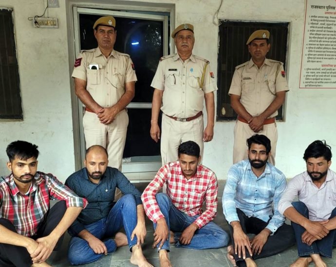 KOTPUTLI-BEHROR: तोडफ़ोड़ के मामले में पांच और गिरफ्तार KOTPUTLI-BEHROR: तोडफ़ोड़ के मामले में पांच और गिरफ्तार