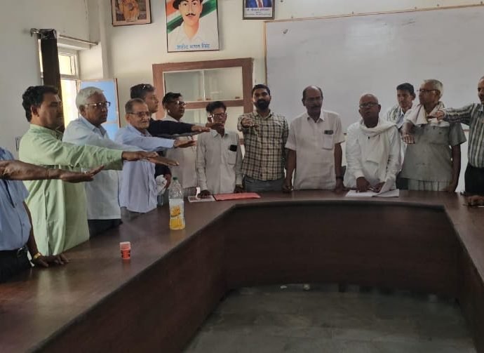 KOTPUTLI-BEHROR: अंबेडकर विचार मंच की नई टीम का गठन KOTPUTLI-BEHROR: अंबेडकर विचार मंच की नई टीम का गठन