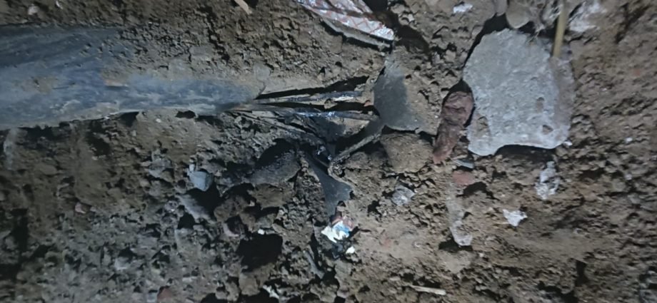 KOTPUTLI-BEHROR: अज्ञात जेसीबी चालक ने उड़ाया शहर की रोशनी का फ्यूज