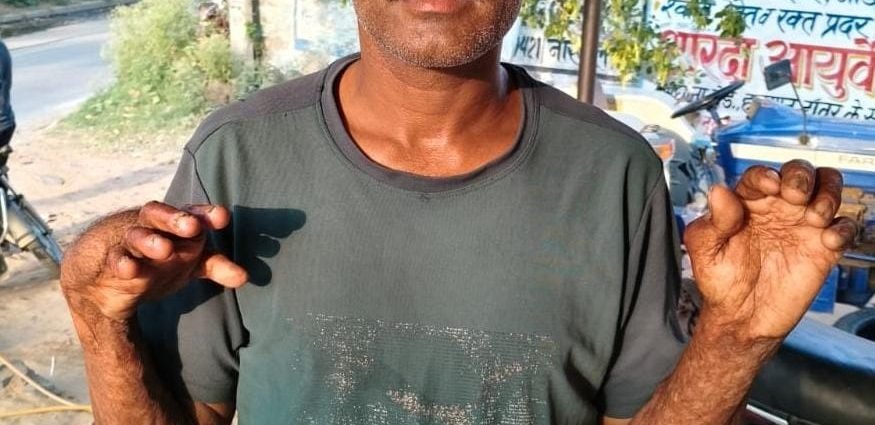 KOTPUTLI-BEHROR: दिव्यांग महिपाल को कलक्टर ने दिलाया पेंशन लाभ KOTPUTLI-BEHROR: दिव्यांग महिपाल को कलक्टर ने दिलाया पेंशन लाभ